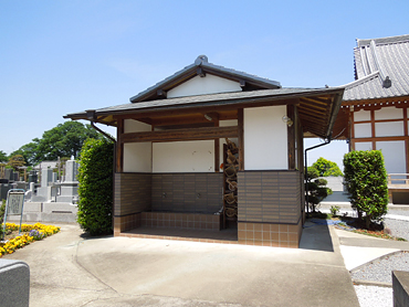 水屋・屋外トイレ完備。